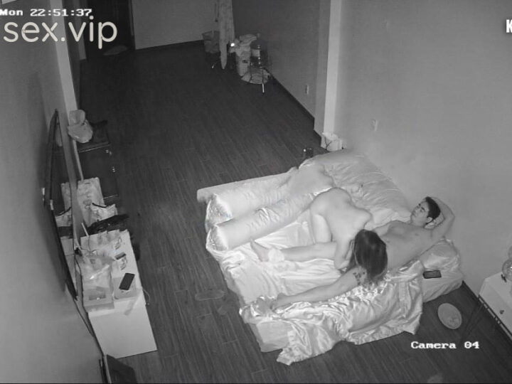 Ảnh 2 của Hack Camera Cặp vợ chồng trẻ cô vợ trẻ đẹp địt cùng chồng hai tháng liên tiếp