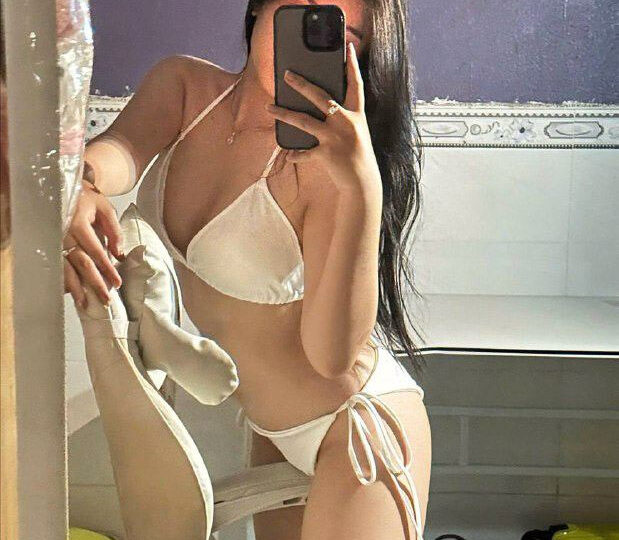 Ảnh 5 của Vợ dâm đãng mông to thích được chồng đụ bdsm (Full Clip + Pic)